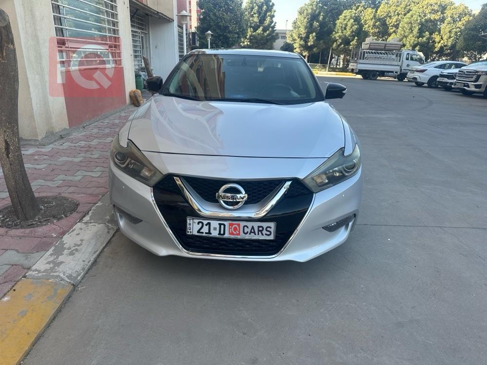 نيسان ماكسيما